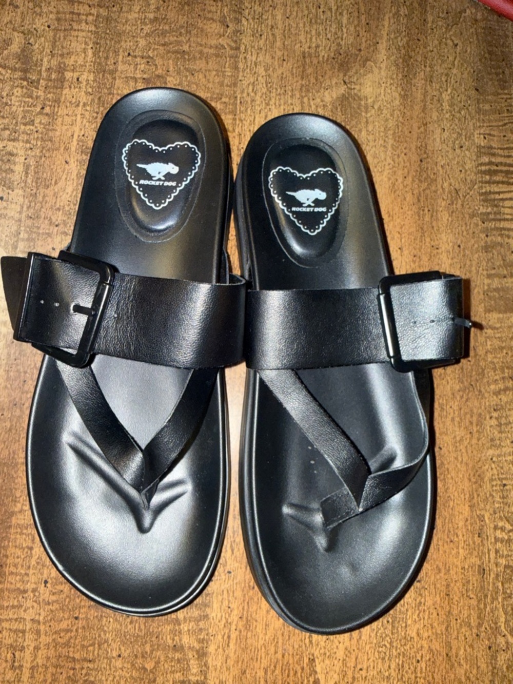 Rocket Dog Black Buckle Toe-Loop Slide Sandals